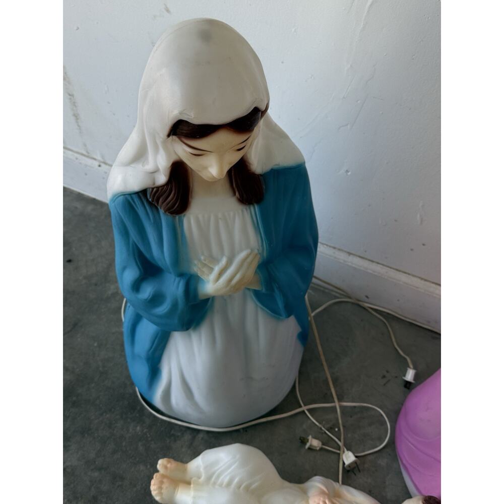 Vintage Empire Blow Mold Christmas Lighted Nativity Set 27" Mary Joseph Jesus - Picture 6 of 6